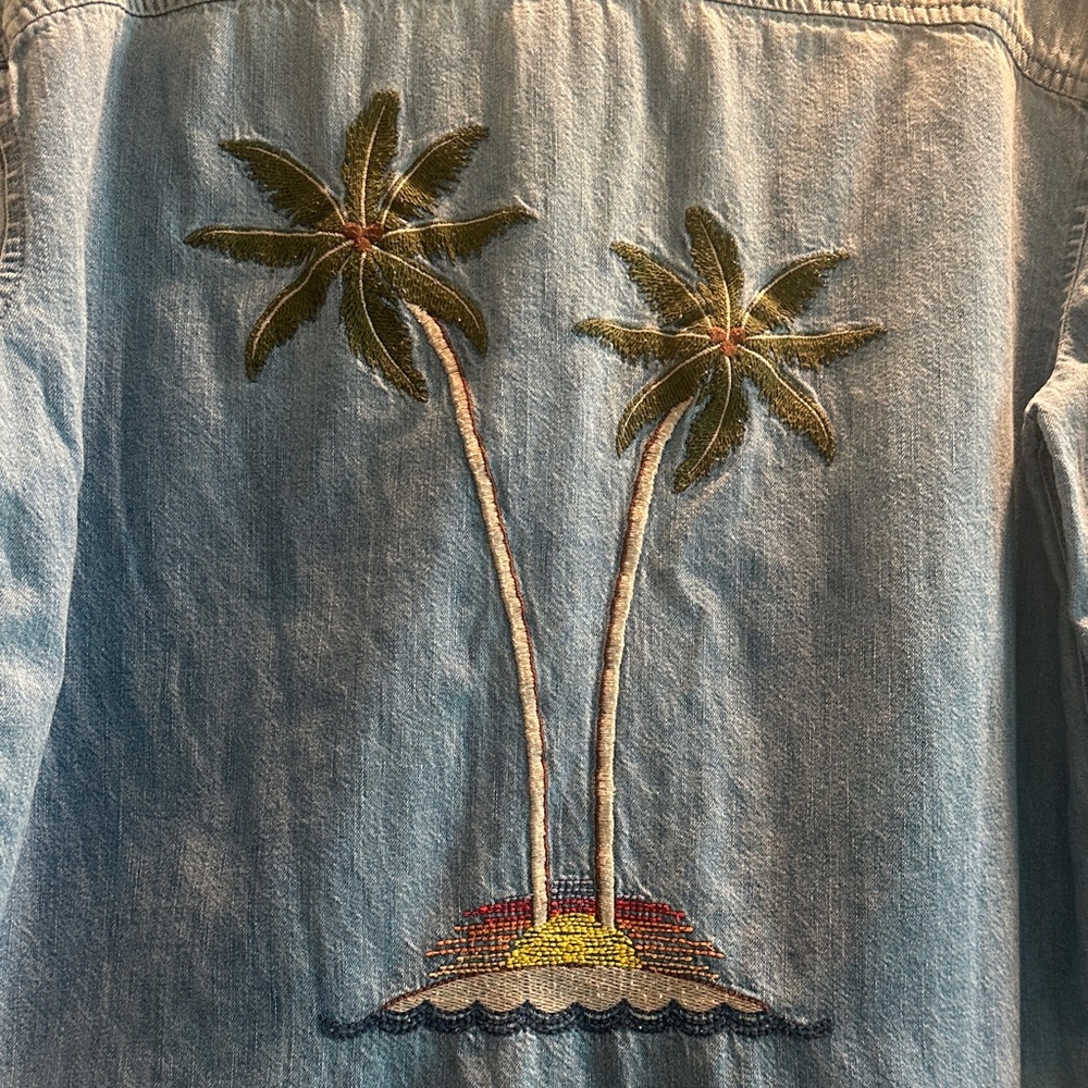 American Eagle Outfitters Light Blue Denim Blouse with Palm Tree Embroidery - Picture 8 of 10
